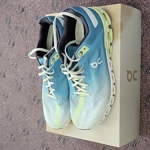 On Cloud Flow Women's Shoes